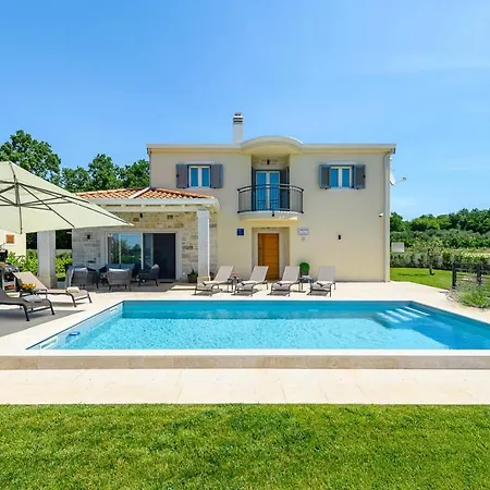 Lavanda Villa *