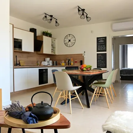Lavanda Villa